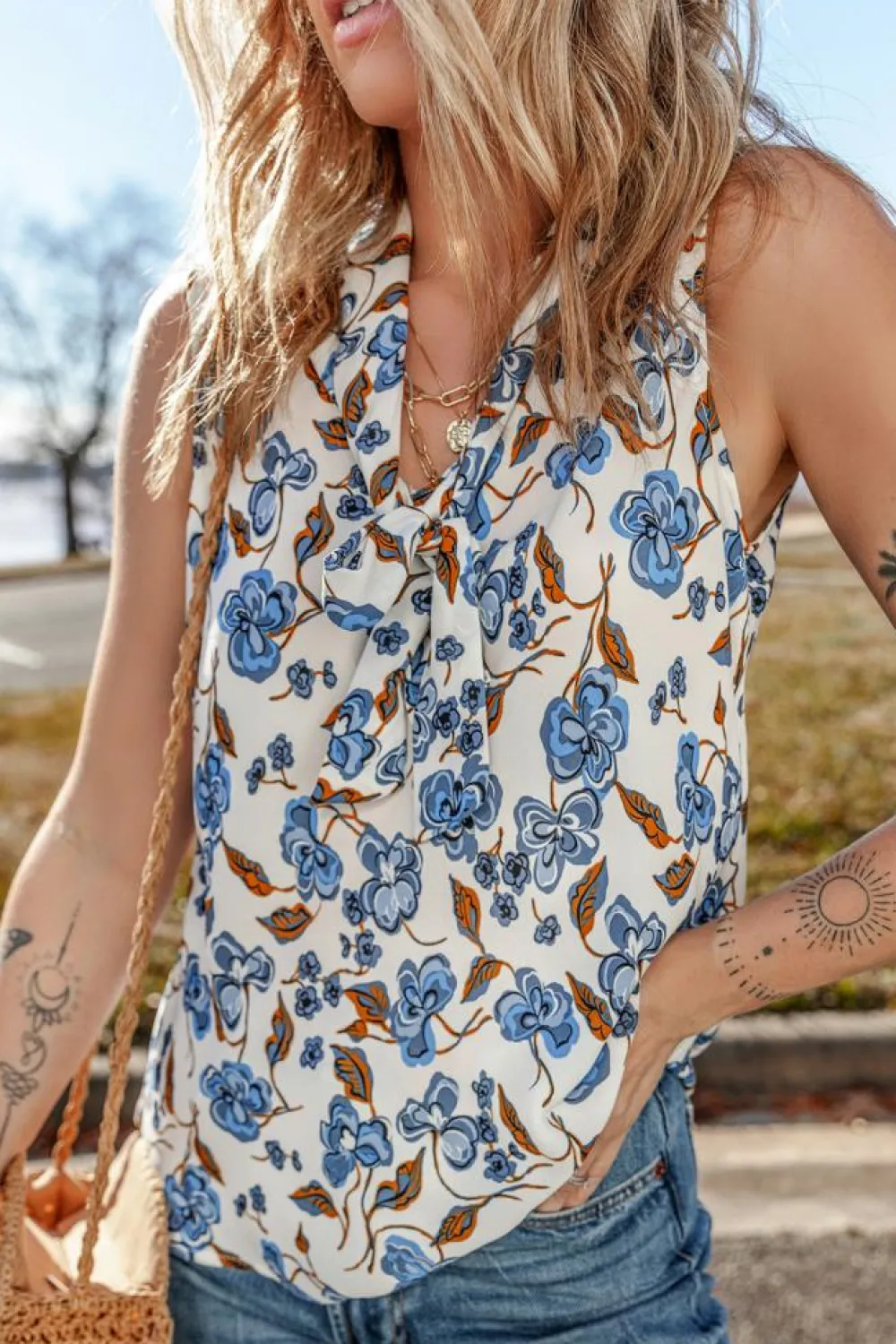 Discount Dear-Lover Floral Print Knotted V Neck Elegant Tank Top Sky Blue