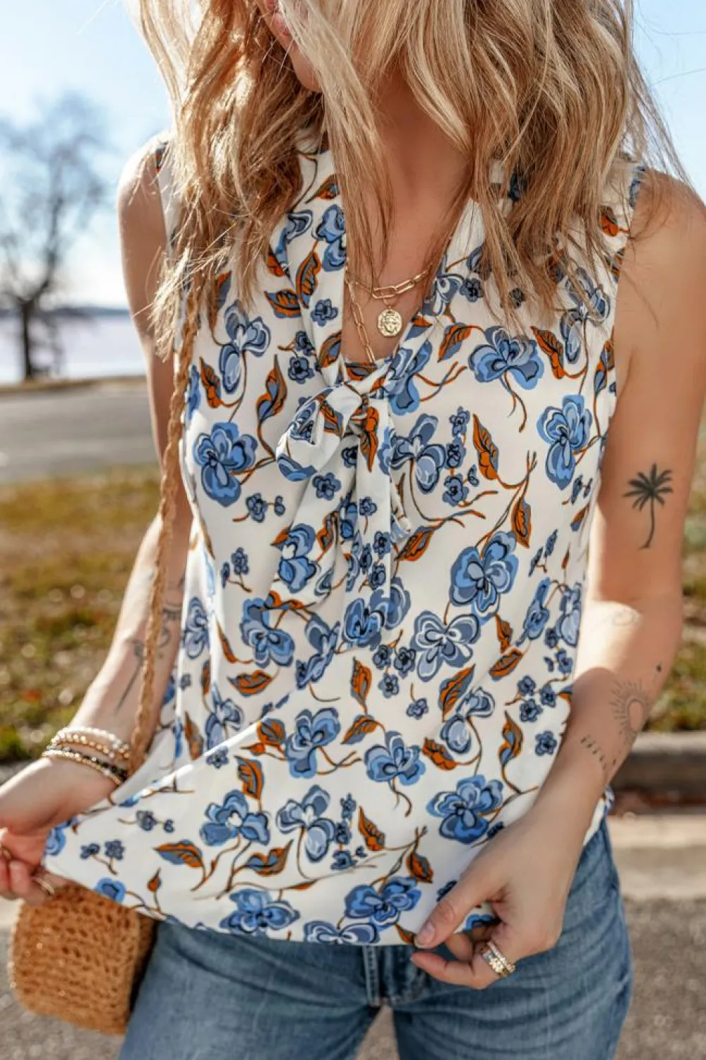 Discount Dear-Lover Floral Print Knotted V Neck Elegant Tank Top Sky Blue