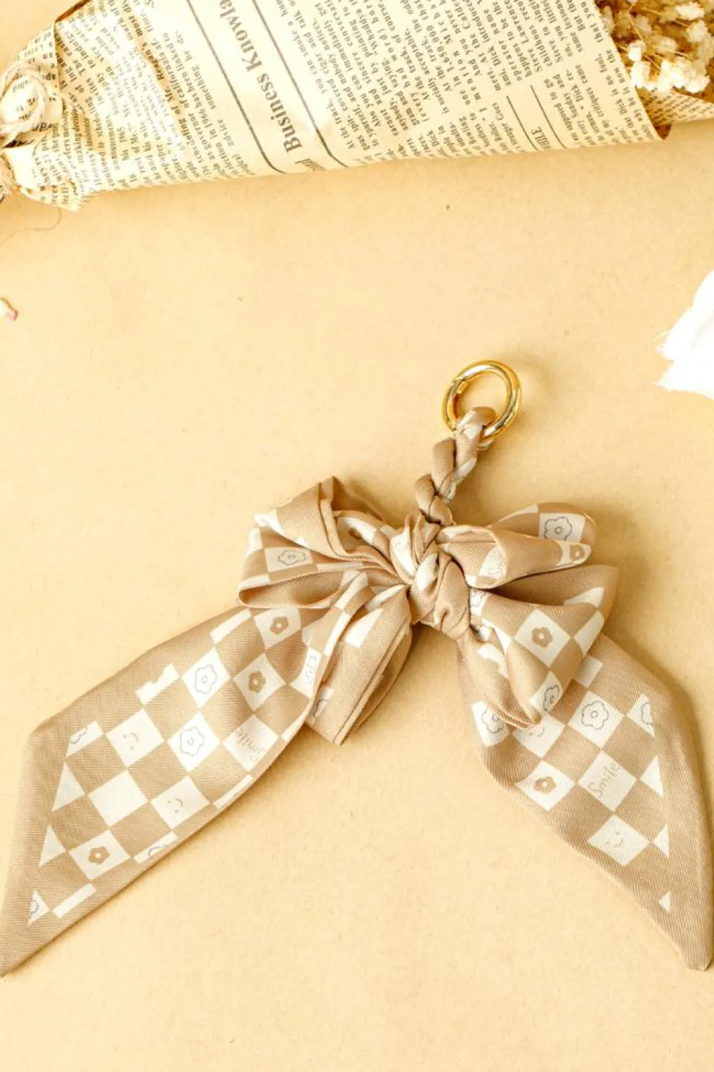 New Dear-Lover Checkered Flower Bow Knot Keychain Smoke Gray