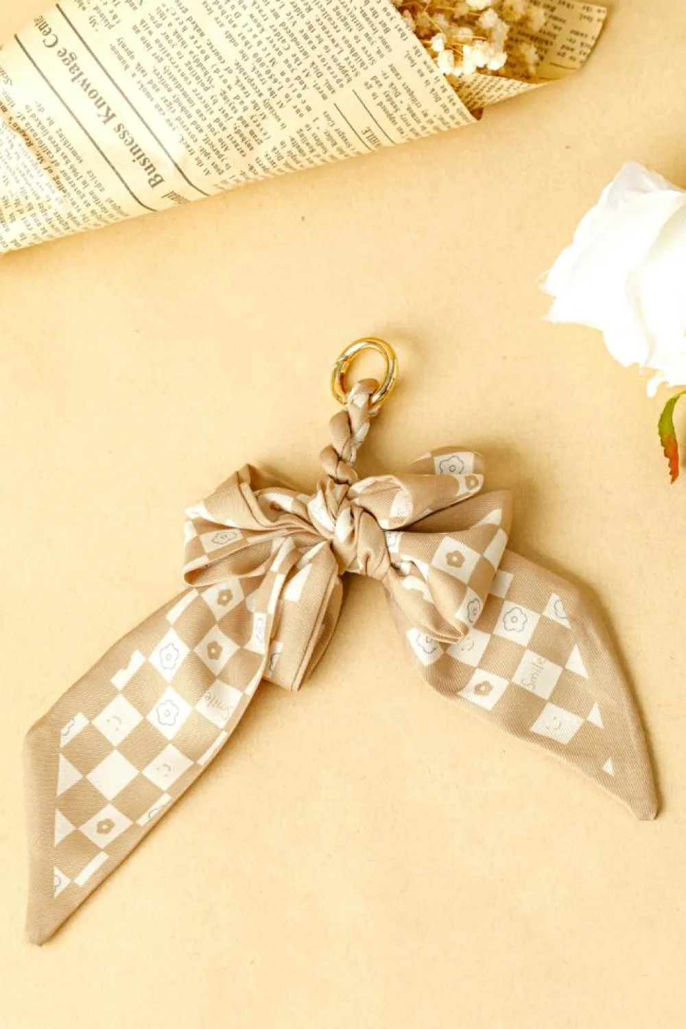 New Dear-Lover Checkered Flower Bow Knot Keychain Smoke Gray