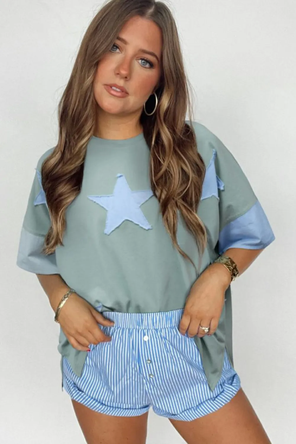Hot Dear-Lover Frayed Denim Star Patched Oversize T Shirt Smoke Green