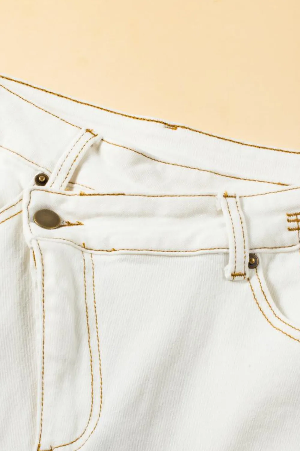 Clearance Dear-Lover Asymmetric Waist Design Stylish Denim Shorts White