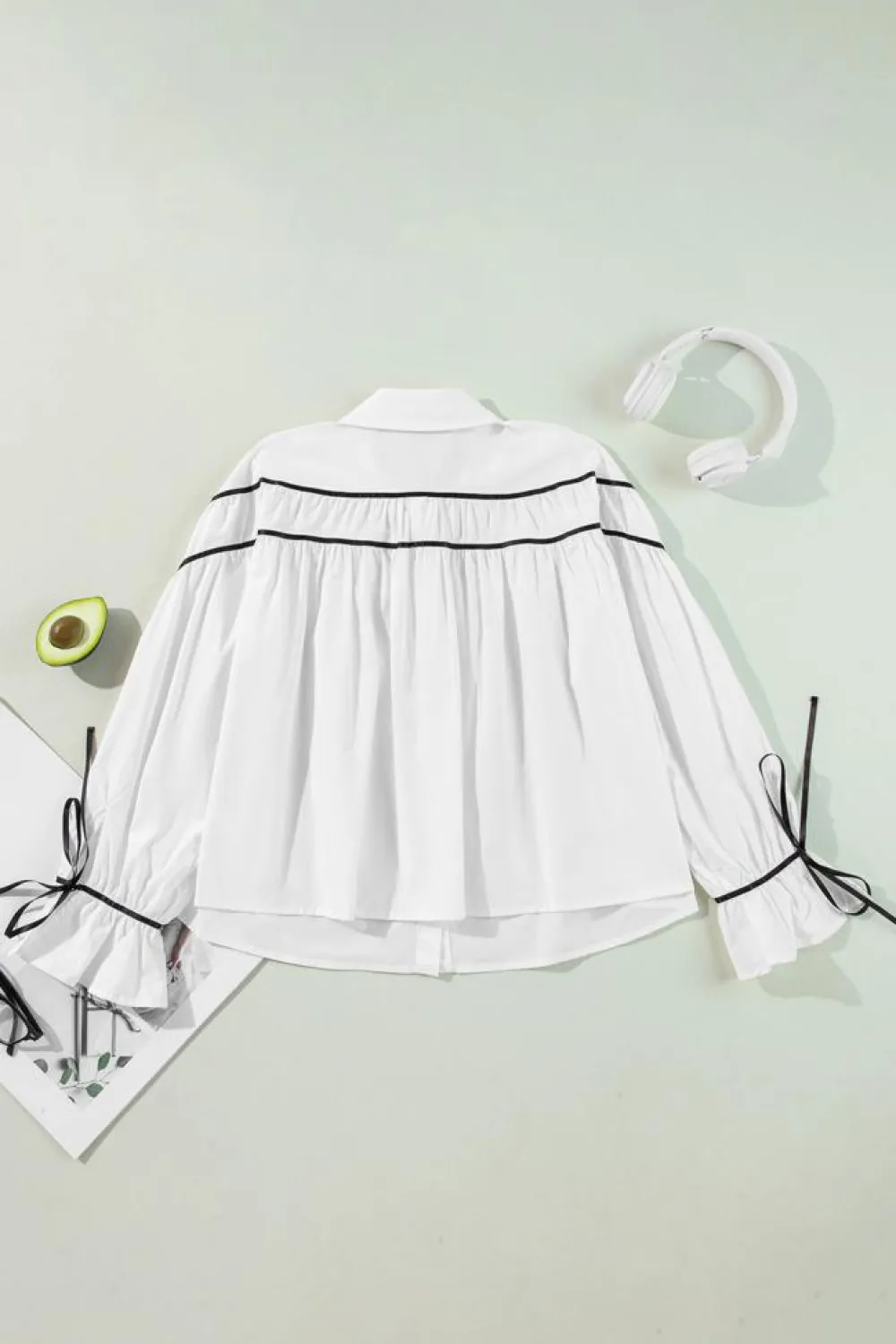 Hot Dear-Lover Black Pipping Ribbon Bowtie Collared Ruffled Puff Sleeve Shirt White