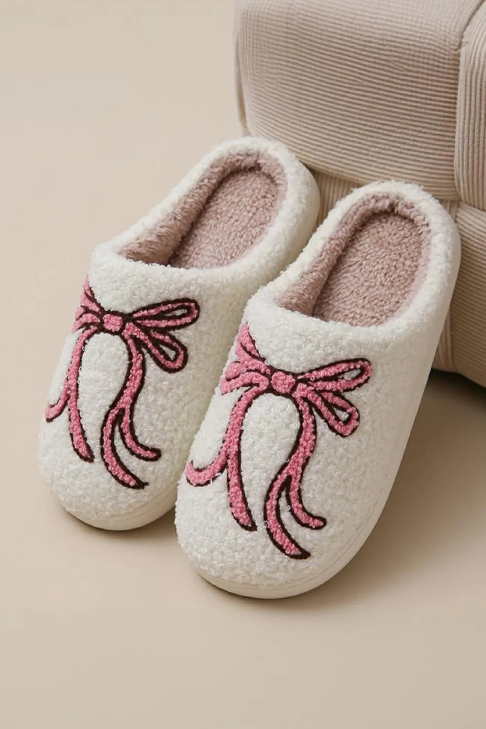 Discount Dear-Lover Bow Knot Pattern Plush Warm Slippers White