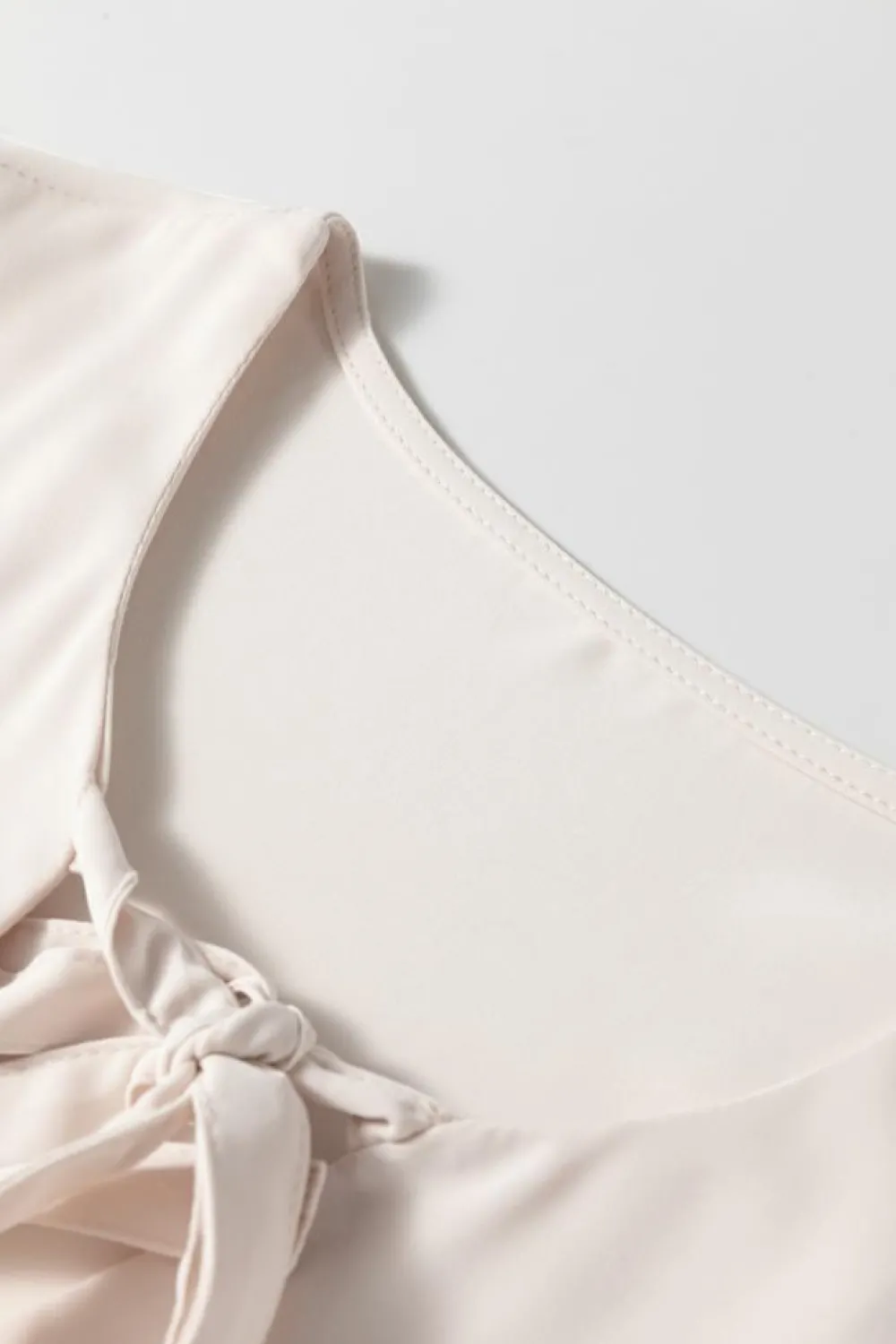 Online Dear-Lover Bow Tie Short Puff Sleeve Ruffle Hem Blouse White