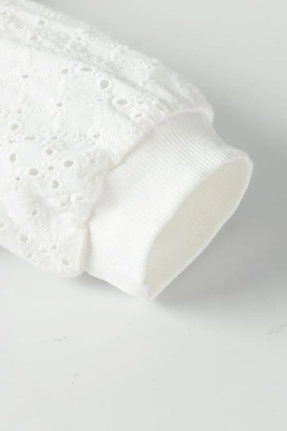 Fashion Dear-Lover Broderie Anglaise Puff Sleeve Waffle Knit Tee White