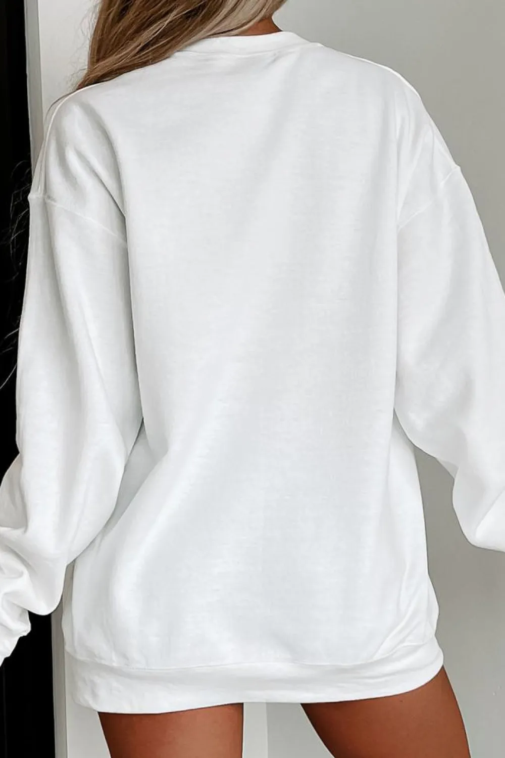 Sale Dear-Lover Chenille Bowknot Graphic Drop Shoulder Baggy Sweatshirt White
