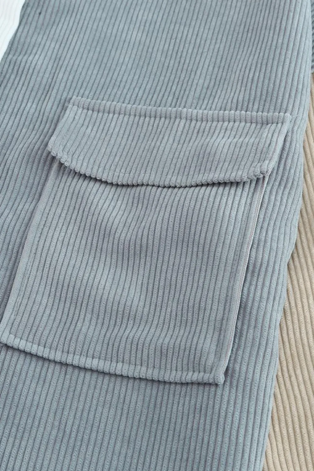 Hot Dear-Lover Color Block Button Shirt with Pocket White