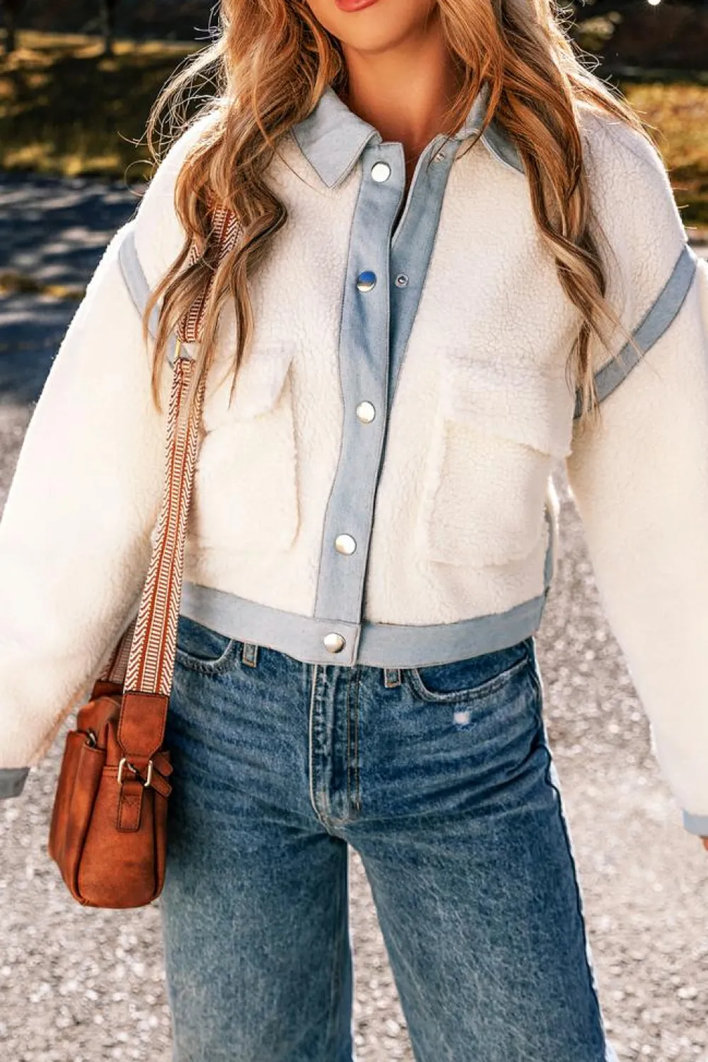 Discount Dear-Lover Contrast Trim Buttoned Sherpa Jacket White