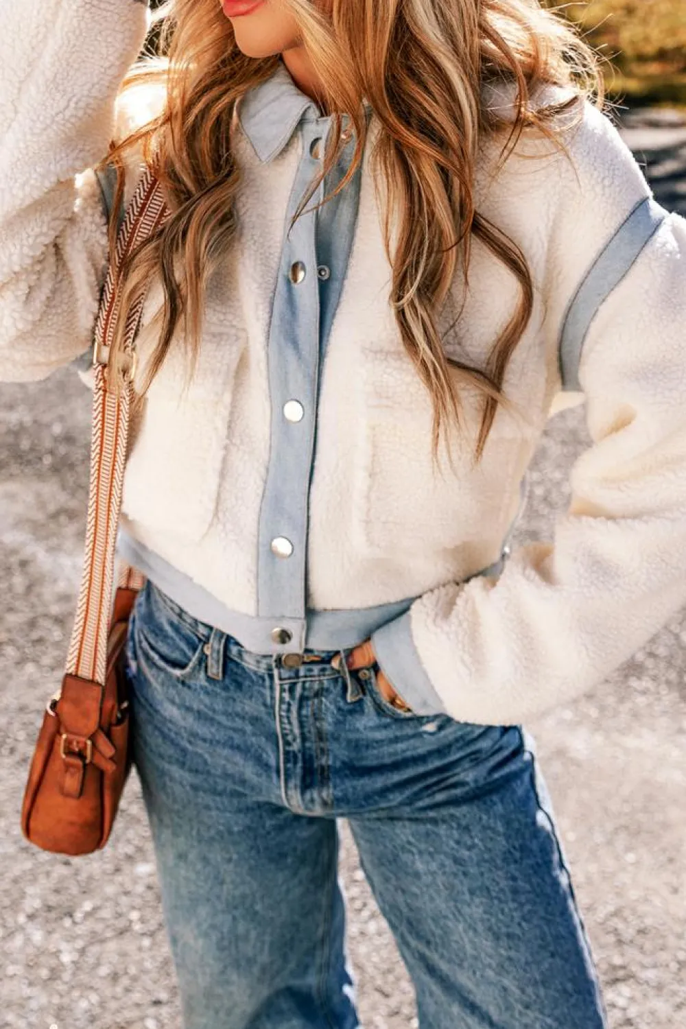 Discount Dear-Lover Contrast Trim Buttoned Sherpa Jacket White