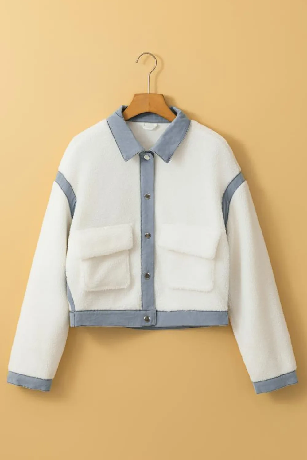 Discount Dear-Lover Contrast Trim Buttoned Sherpa Jacket White