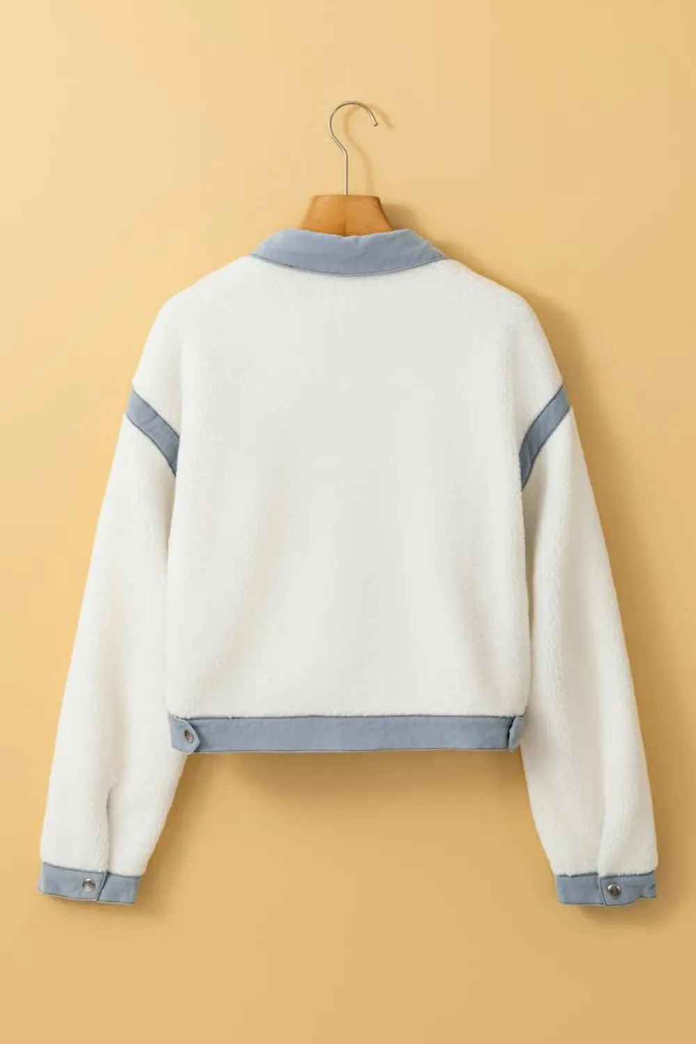 Discount Dear-Lover Contrast Trim Buttoned Sherpa Jacket White