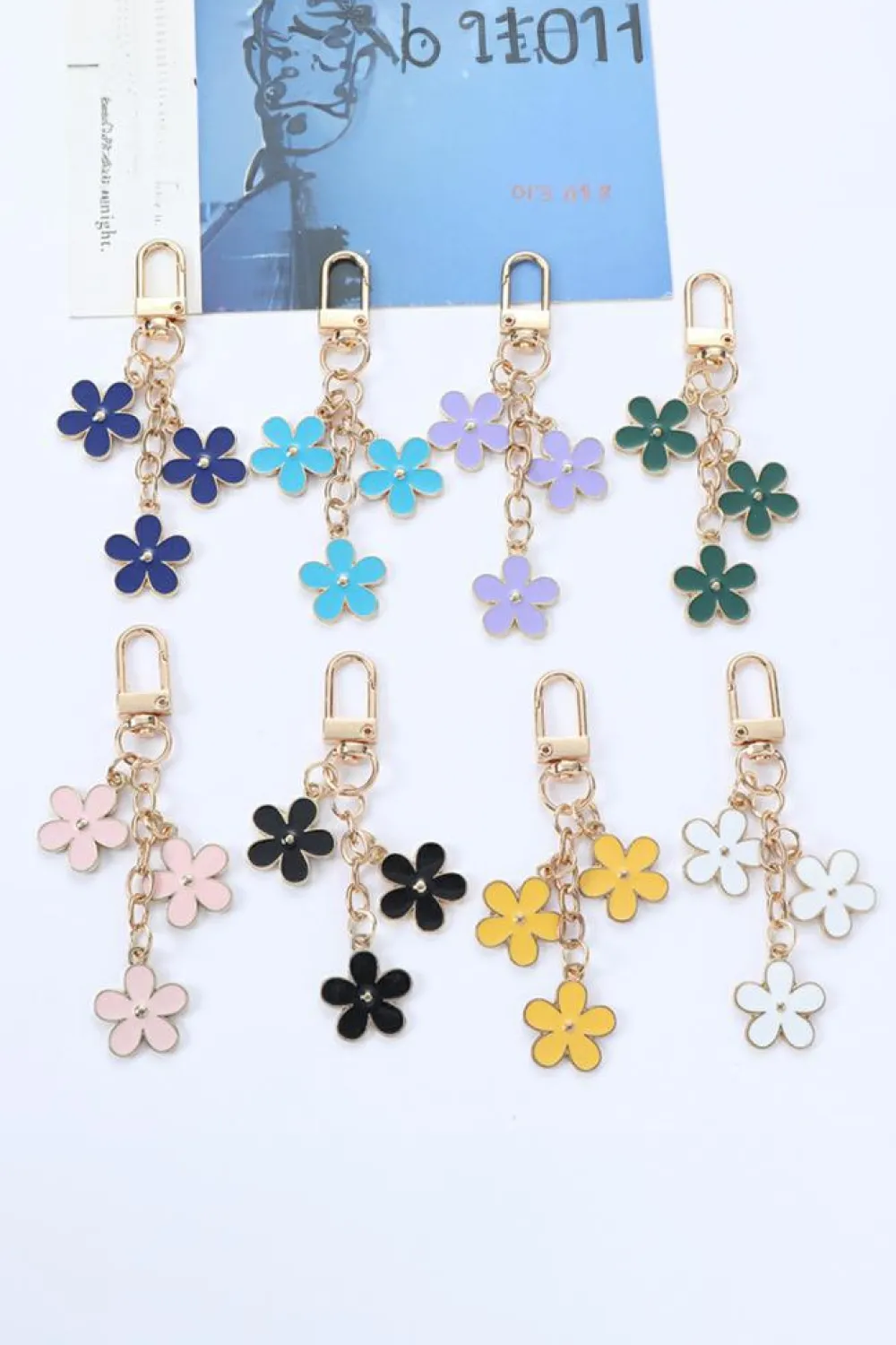Clearance Dear-Lover Cute Flower Shape Ornament Key Buckle White