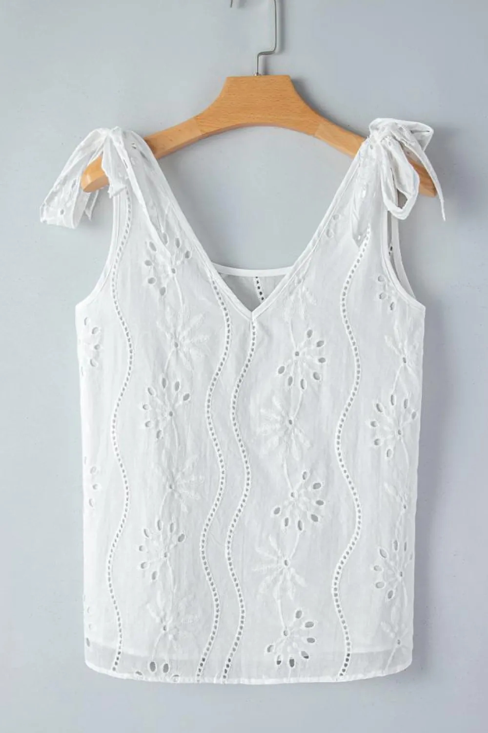 Discount Dear-Lover Embroidery Patterned Knotted Straps V Neck Tank Top White
