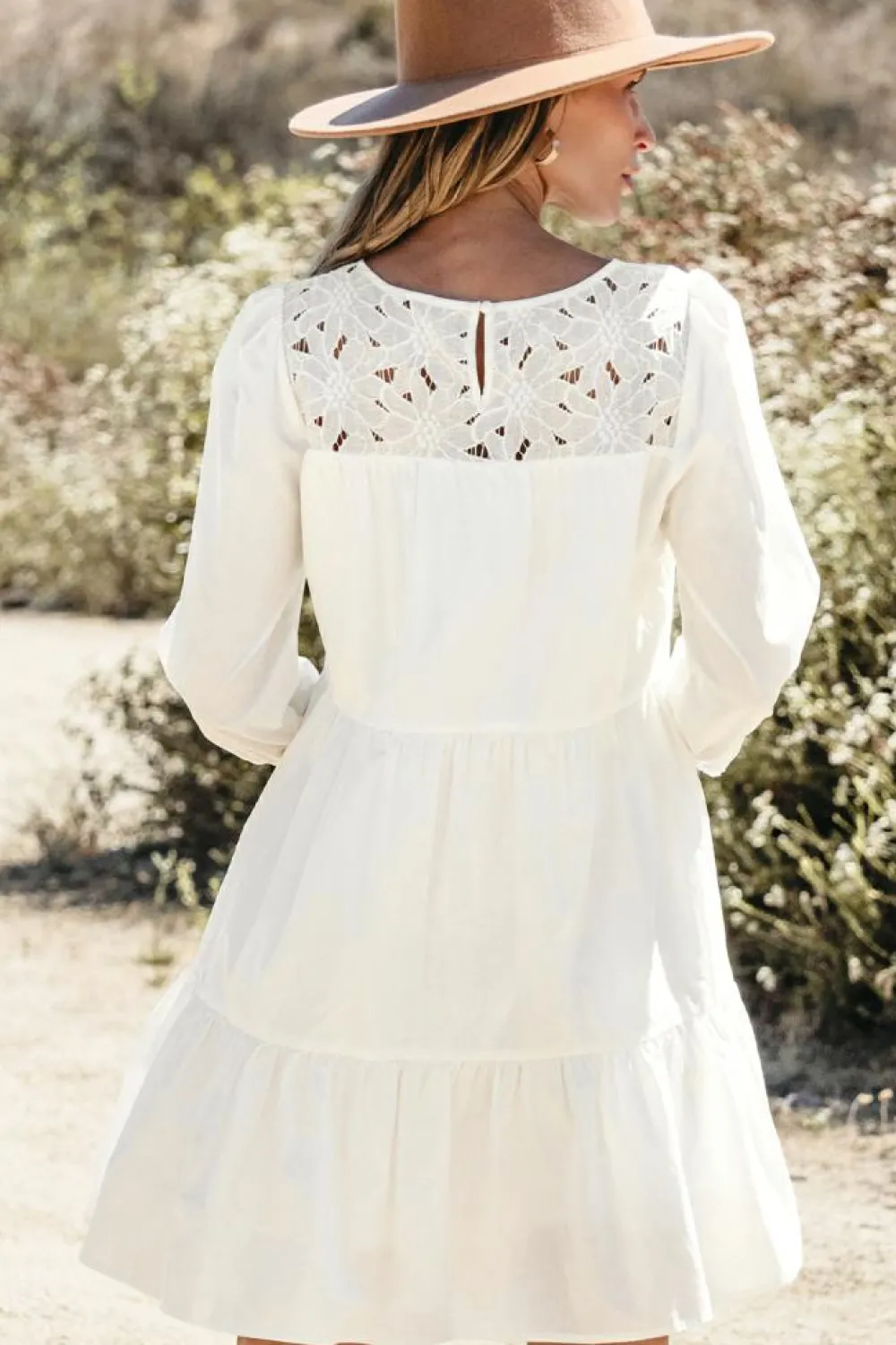 Hot Dear-Lover Floral Lace Patchwork Bracelet Sleeve Tiered Mini Dress White