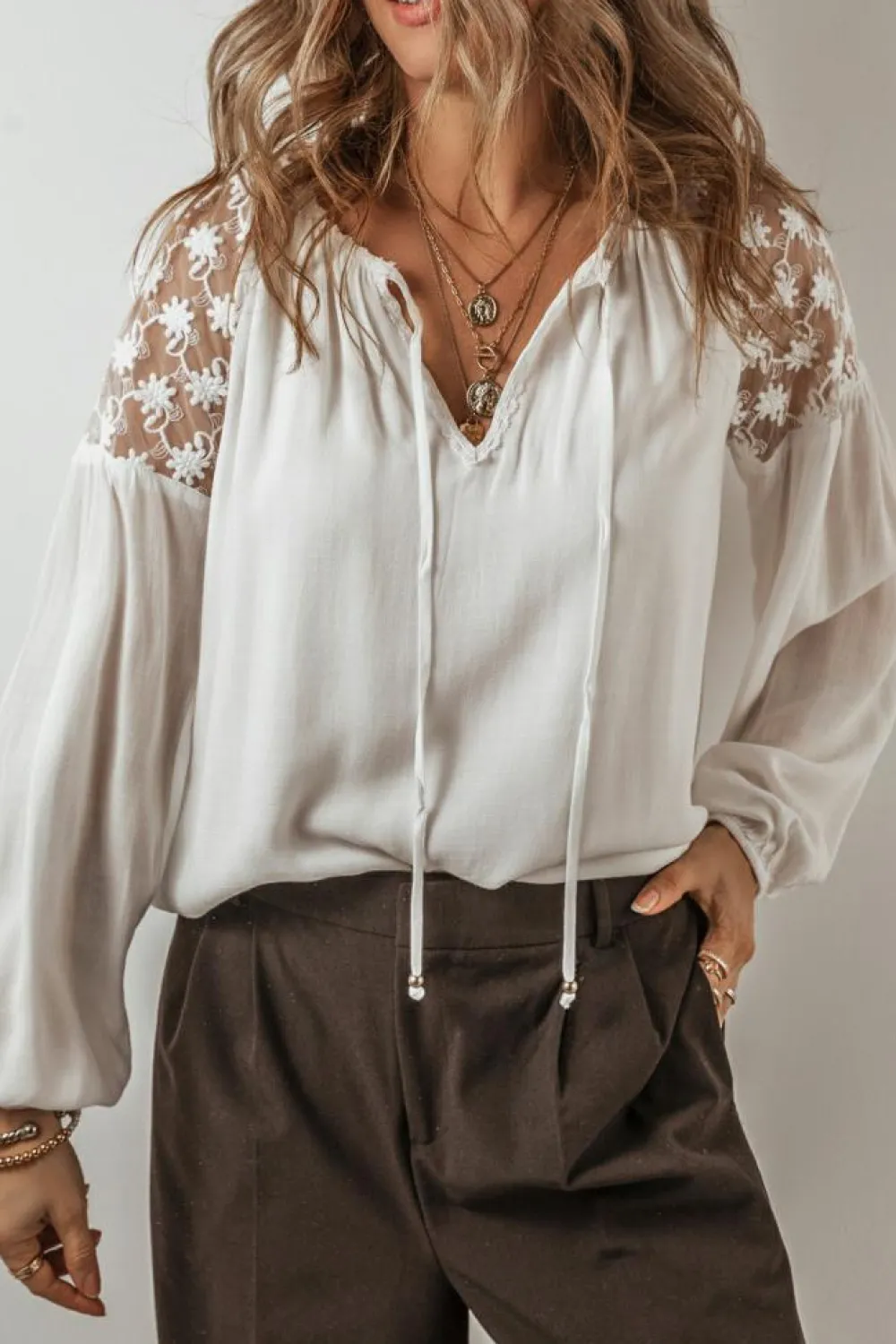 Hot Dear-Lover Floral Lace Patchwork Puff Sleeve Tied V Neck Blouse White