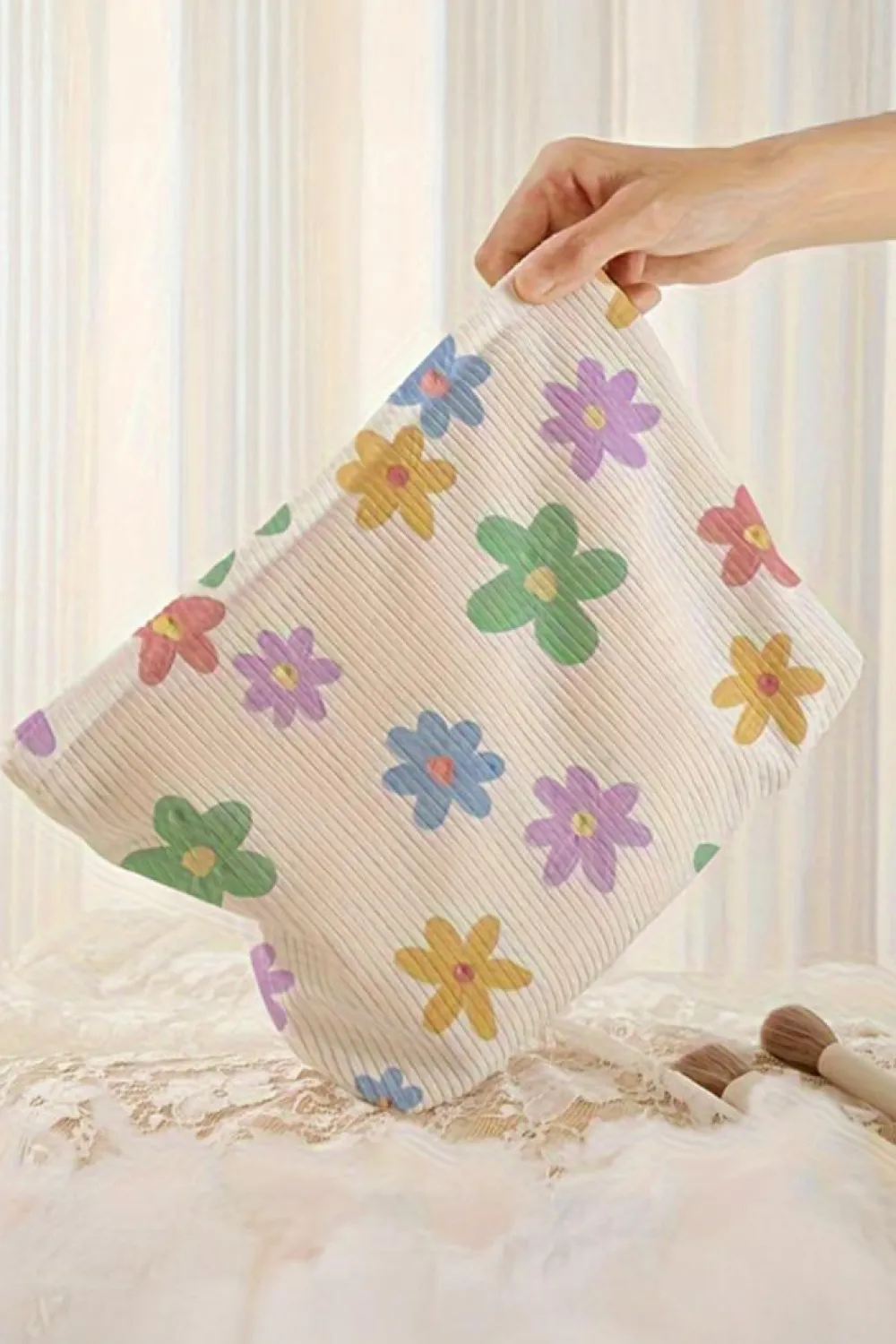 New Dear-Lover Flower Print Rib Textured Large Cosmetic Bag White