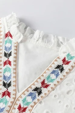 Hot Dear-Lover Geometric Embroidery Hollow Out Blouse White