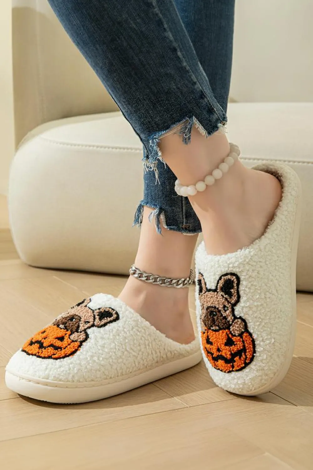 Best Dear-Lover Halloween Dog Pumpkin Pattern Fuzzy Slippers White