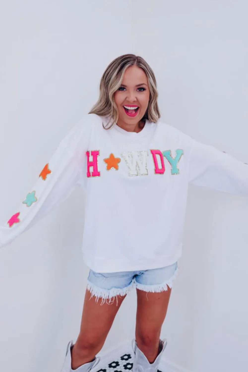 Fashion Dear-Lover Howdy Glitter Chenille Patch Graphic Casual Sweatshirt White