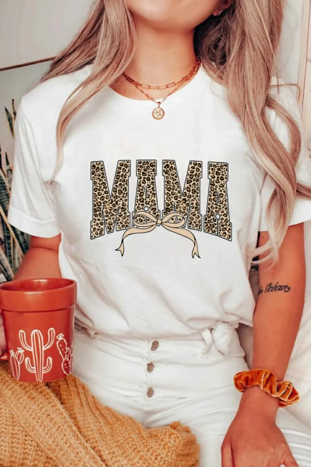 Fashion Dear-Lover Leopard Bow MAMA Graphic Crew Neck T Shirt White