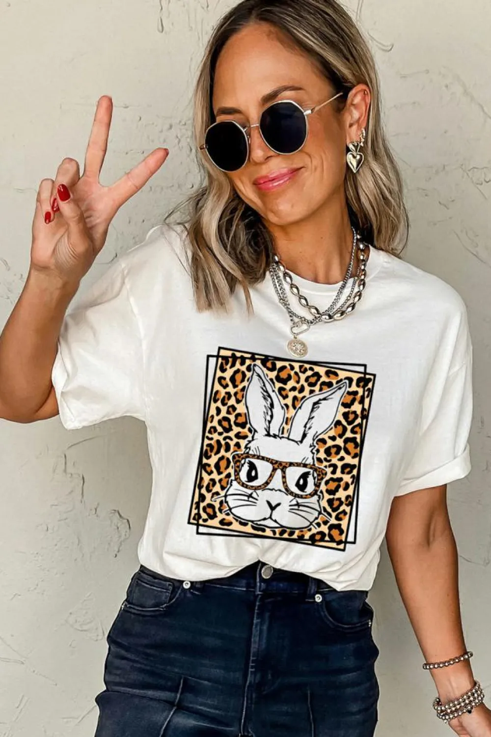 Hot Dear-Lover Leopard Cute Bunny Graphic Crewneck Easter Tee White