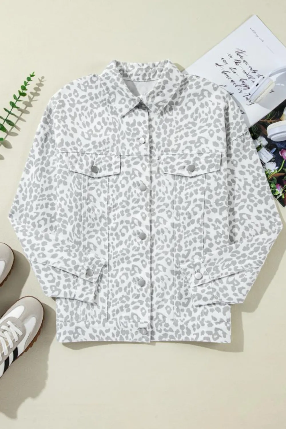 New Dear-Lover Leopard Printed Flap Pocket Denim Jacket White