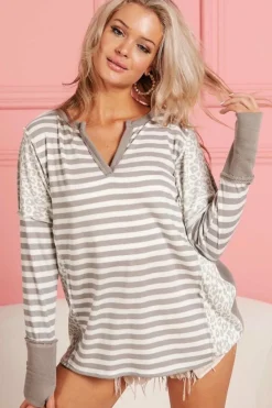 New Dear-Lover Leopard Striped Patch Thumbhole Sleeve Top White