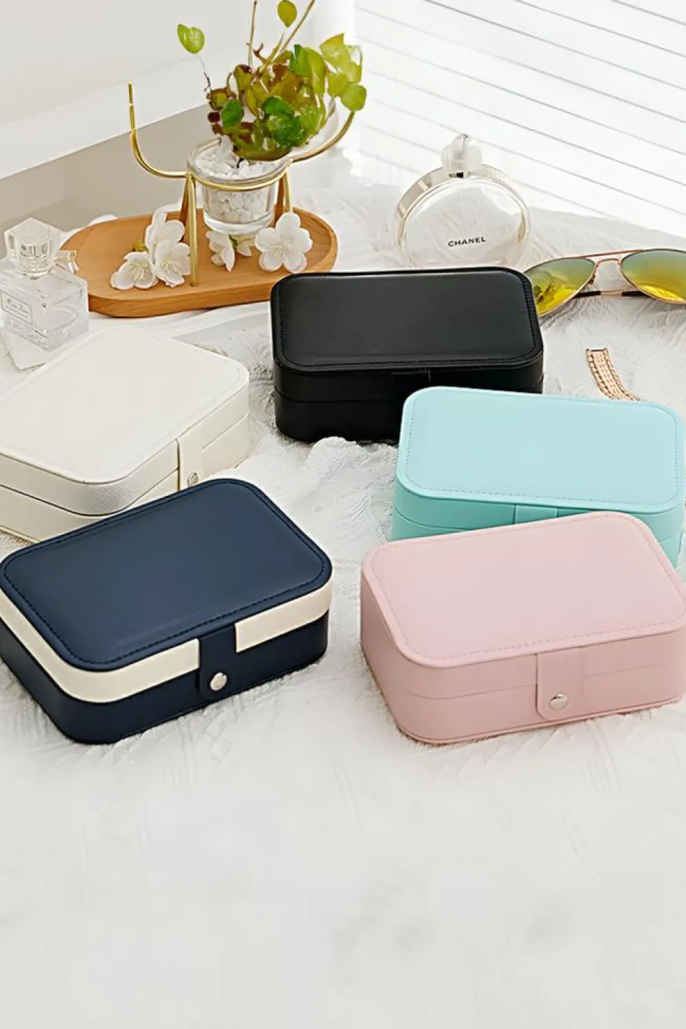 Best Dear-Lover Multi Layers Lint Lined Buttoned Closure Portable Jewelry Organizer White