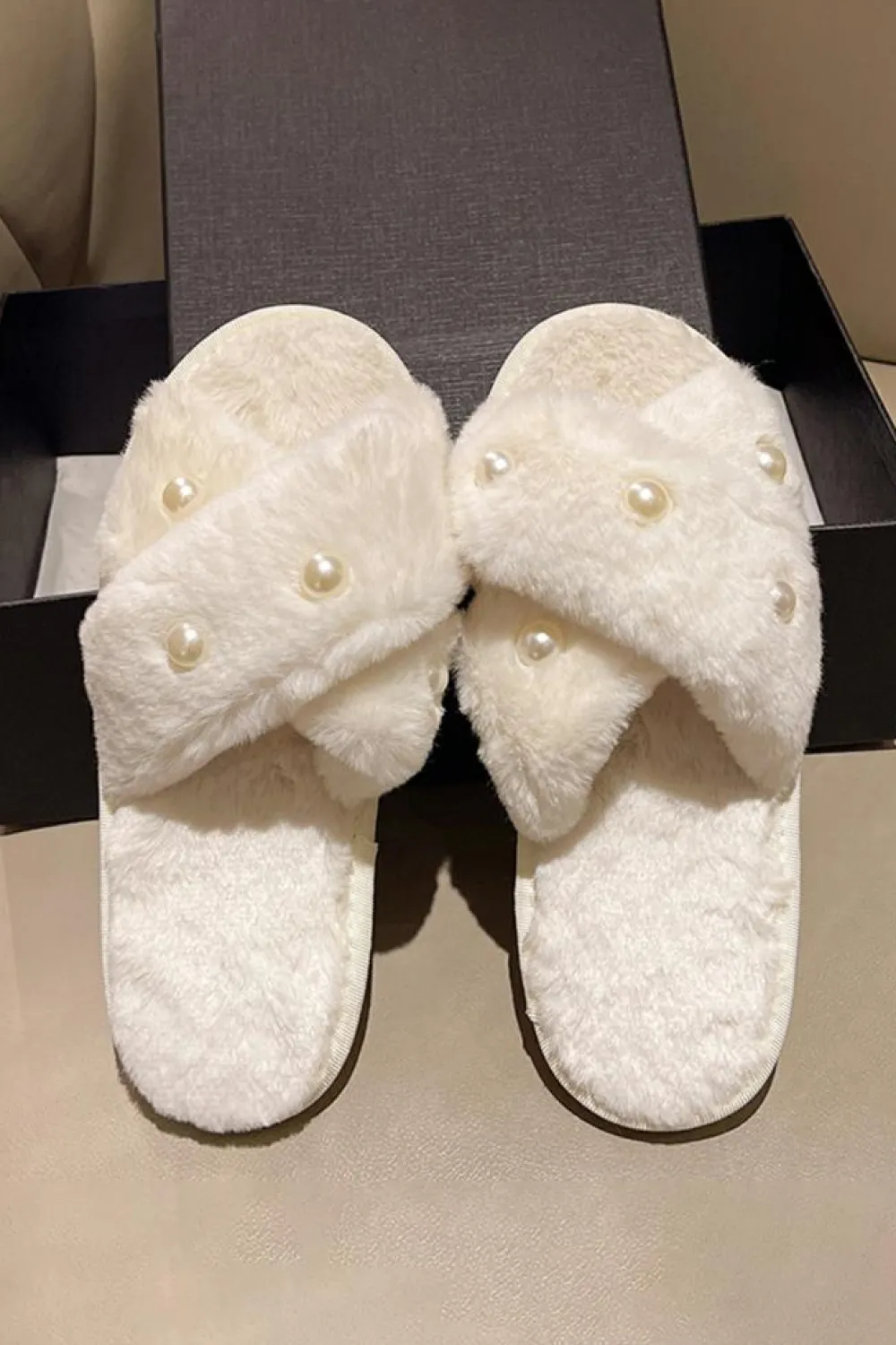 Sale Dear-Lover Pearl Decor Criss Cross Plush Slippers White
