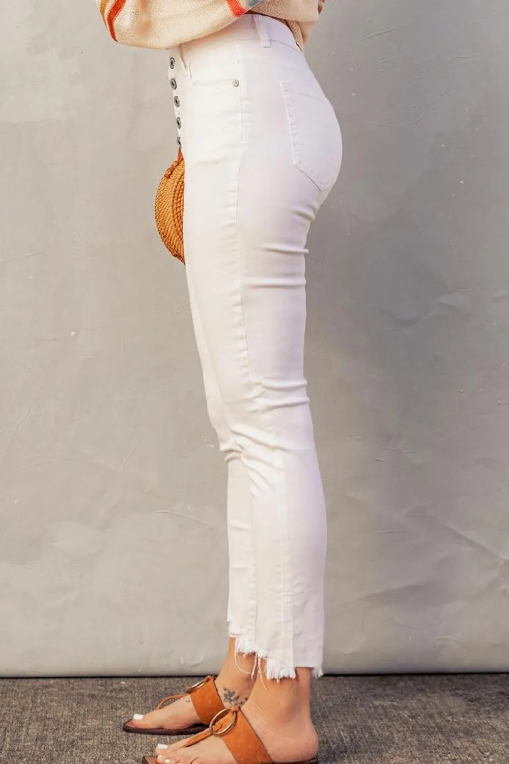 Sale Dear-Lover Plain High Waist Buttons Frayed Cropped Denim Jeans White