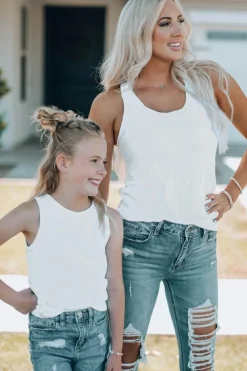 Clearance Dear-Lover Scoop Neck Basic Solid Tank Top White