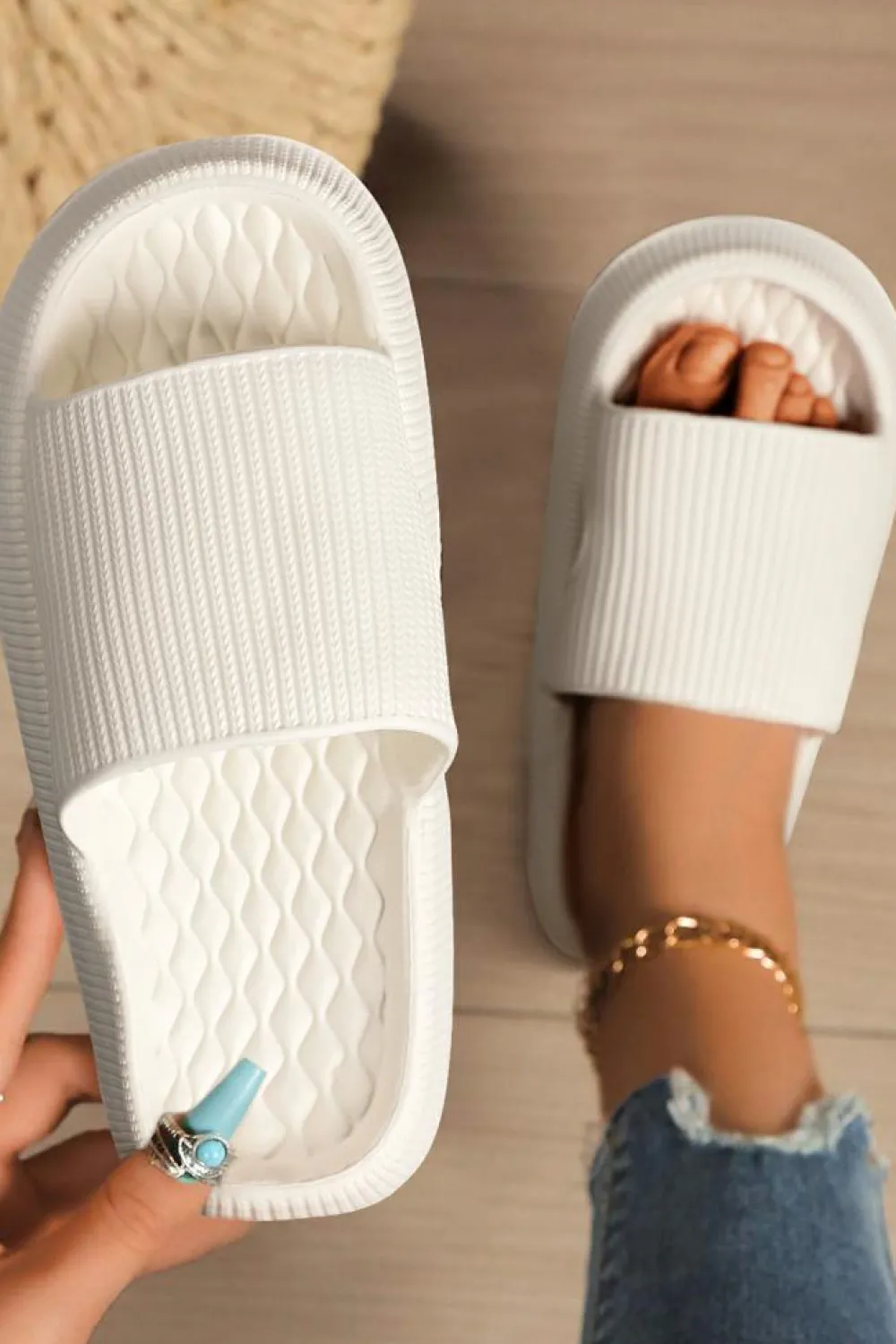 New Dear-Lover Simple Textured Thick Sole EVA Slippers White