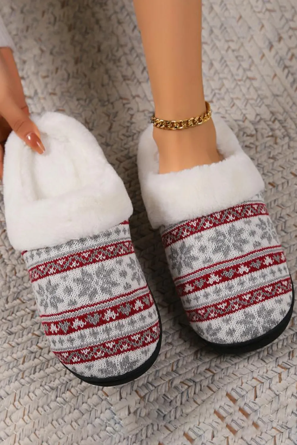 Online Dear-Lover Snowflake Pattern Knitted Plush Home Slippers White