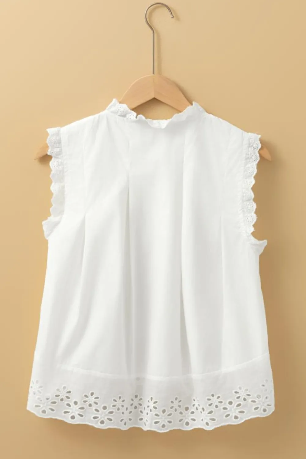 Sale Dear-Lover Solid Color Lace Crochet Eyelets Sleeveless Buttoned Shirt White