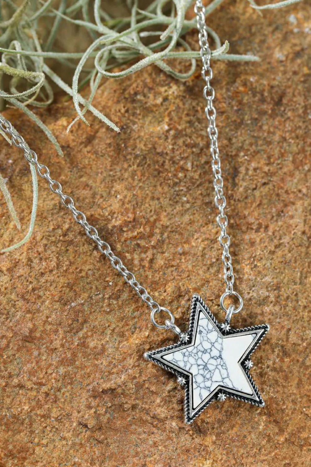 Fashion Dear-Lover Star Shape Pendant Chain Necklace White
