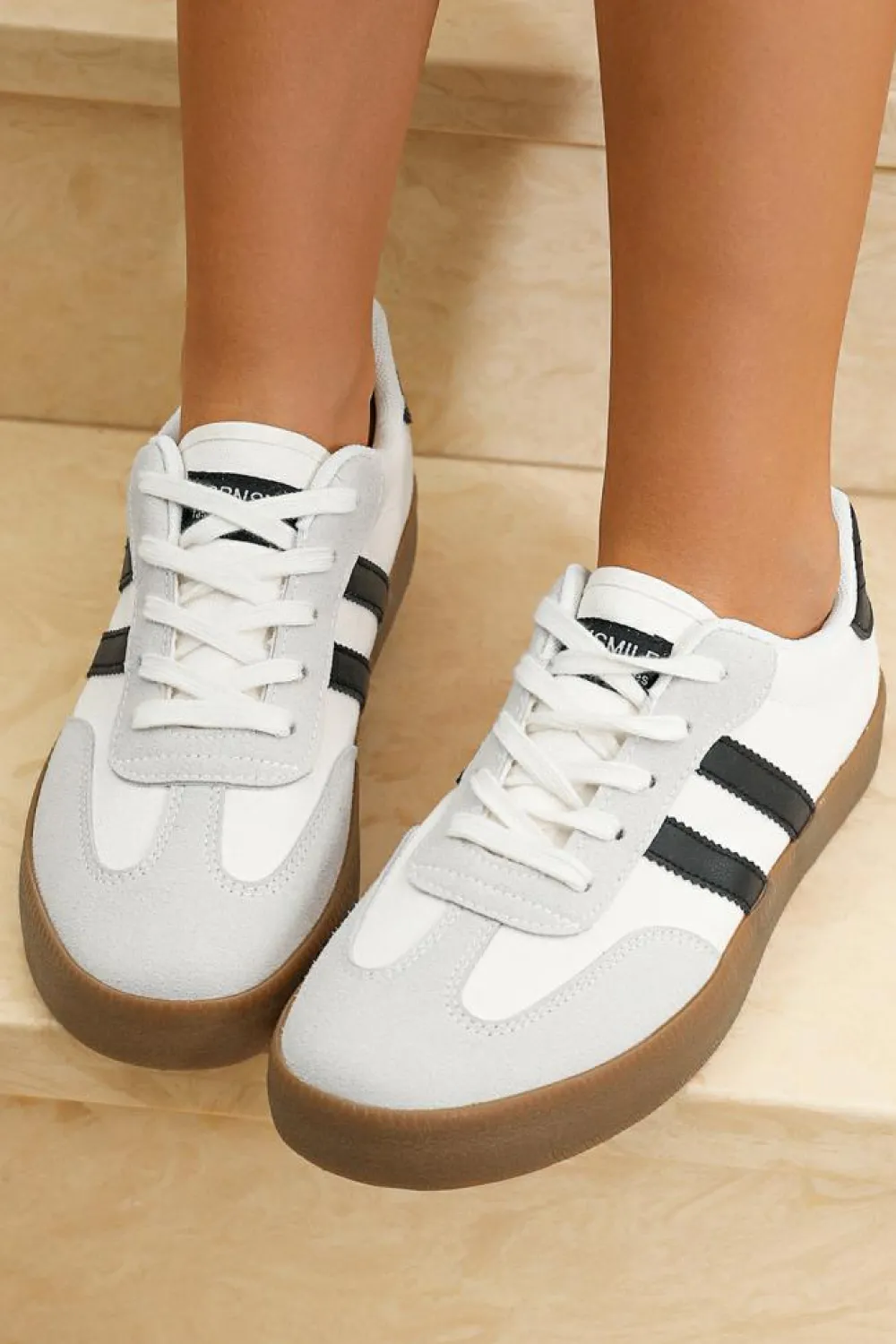 Fashion Dear-Lover Striped Lace-up Flat Sneakers White
