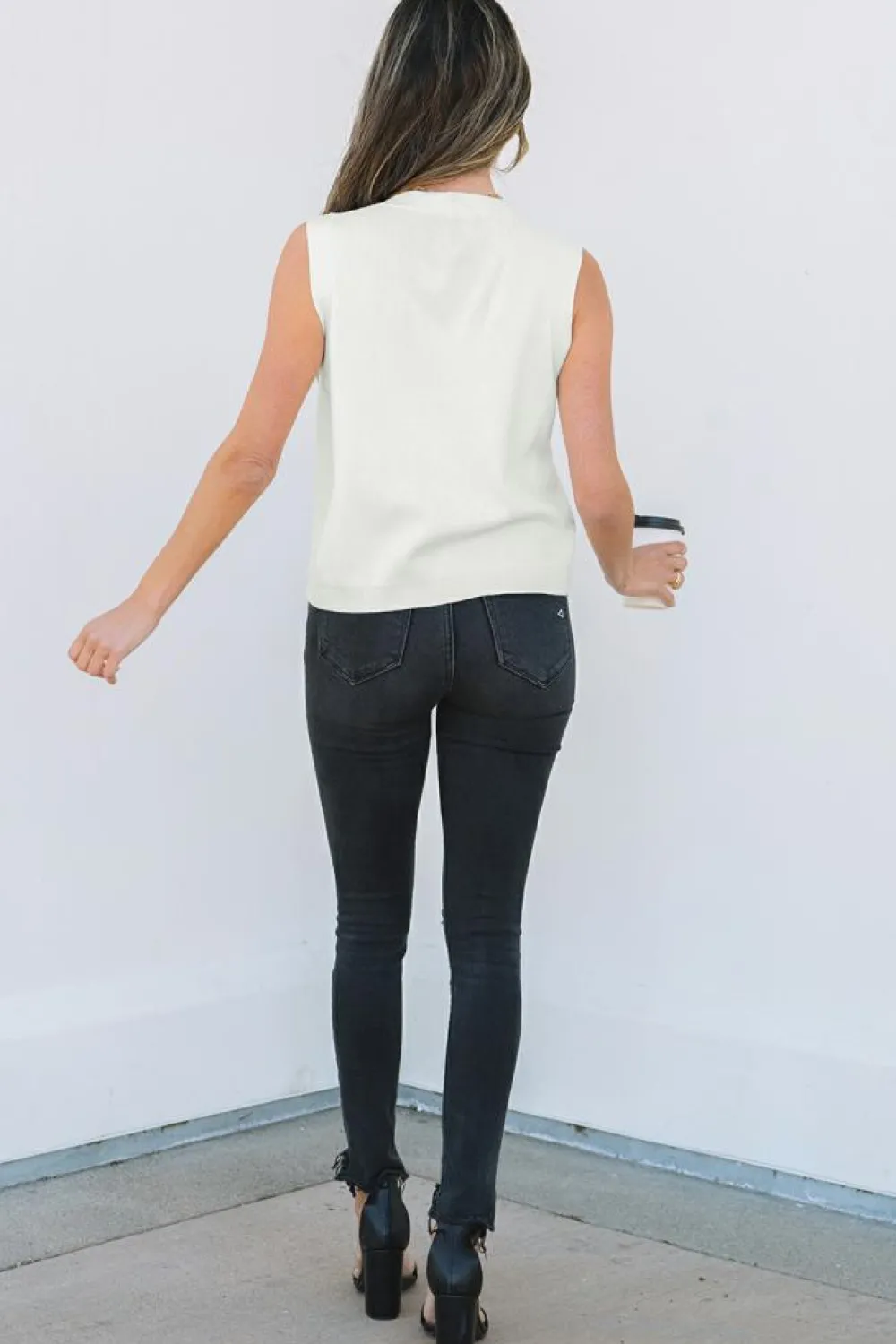 Discount Dear-Lover V Neck Buttoned Sweater Vest White