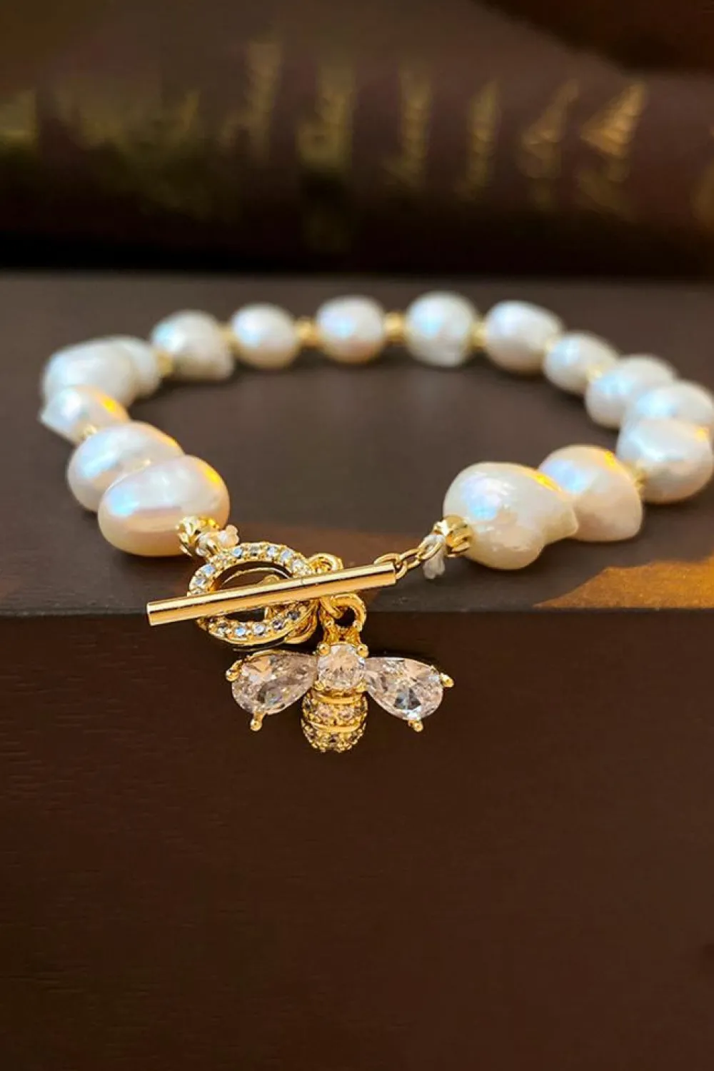 Best Dear-Lover Vintage Bee Rhinestone Baroque Pearl Bracelet White