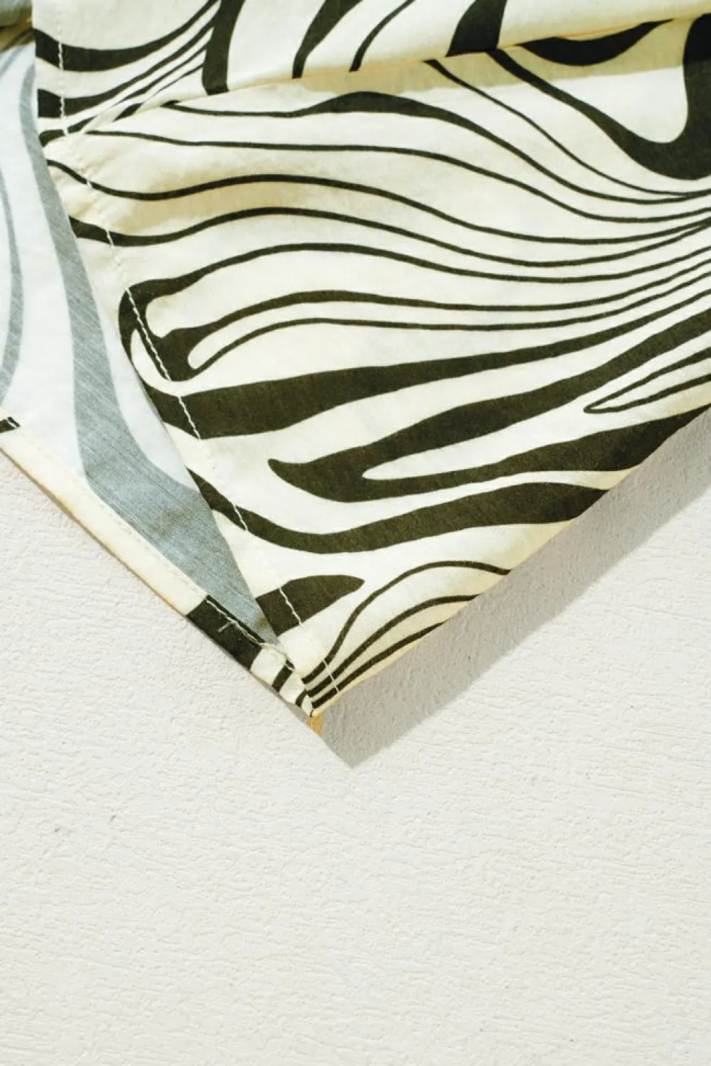 Sale Dear-Lover Zebra Stripe Print Contrast V-Neck Ricrac Detail Short Sleeve Blouse Top White